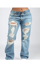 Load image into Gallery viewer, Vintage Ex-Bf Jeans (Ripped)
